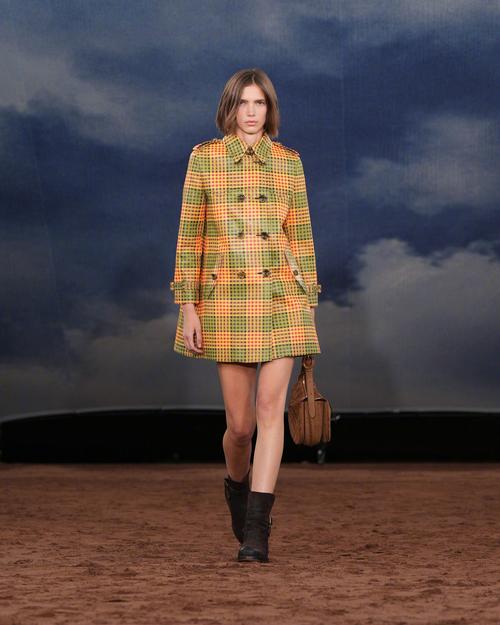 Daniel Lee Burberry 2024 秀场