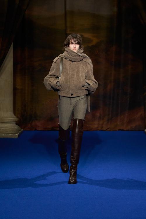 Burberry Shield Bag 产品图