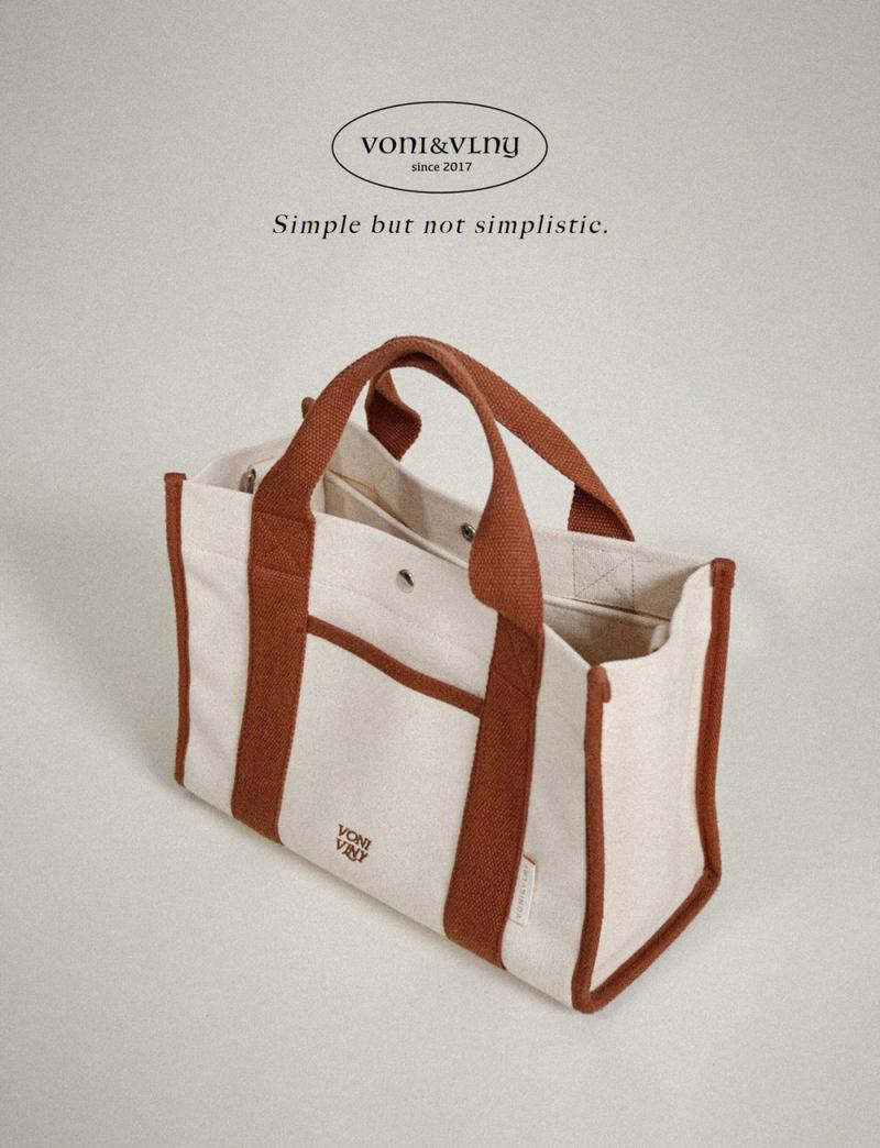 Aeta 蜡染皮革细节